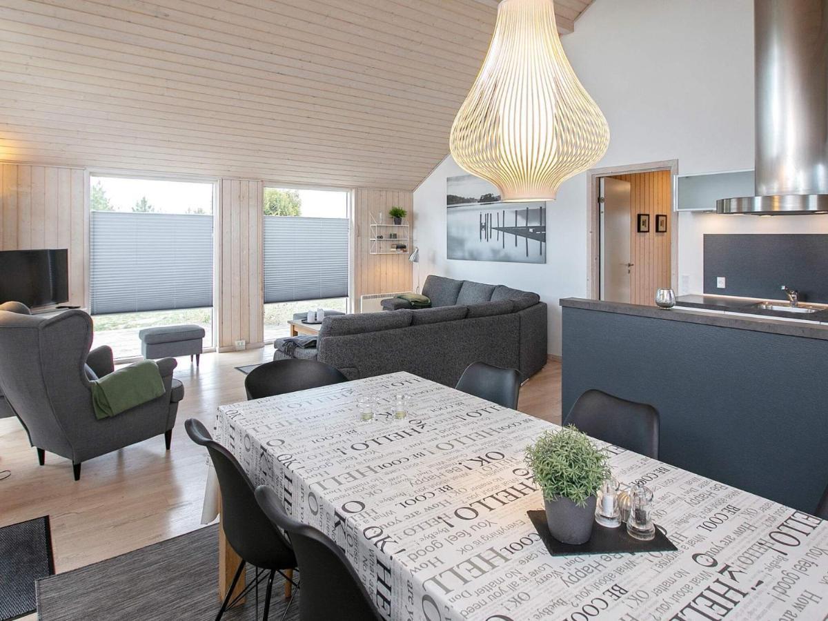 6 Person Holiday Home In V Ggerl Se Bøtø By Eksteriør bilde