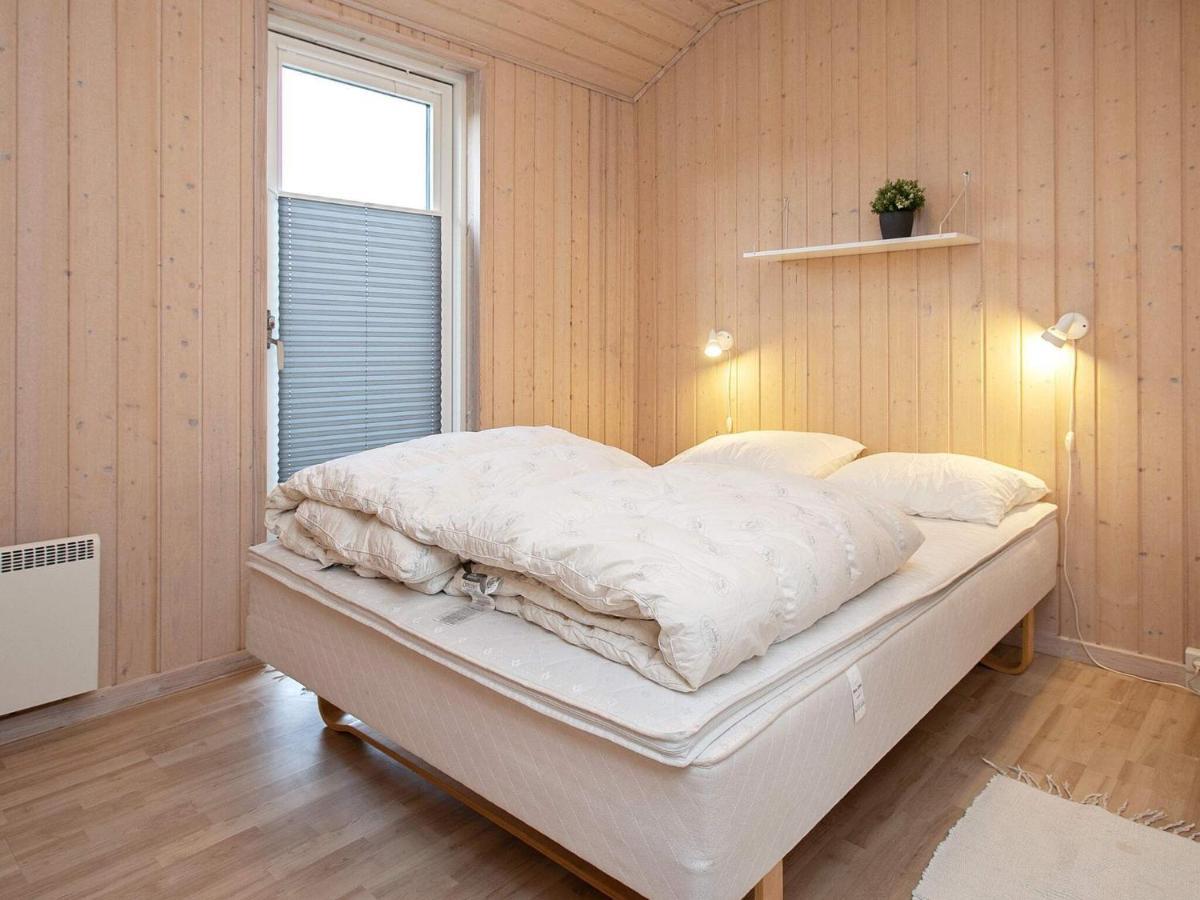 6 Person Holiday Home In V Ggerl Se Bøtø By Eksteriør bilde